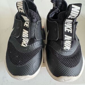 Black Nike size 6c